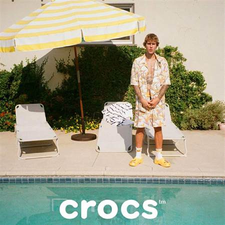 crocs united square