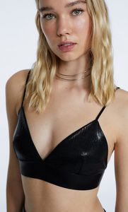 Laminated triangle bralette offers at S$ 15.99 in Stradivarius