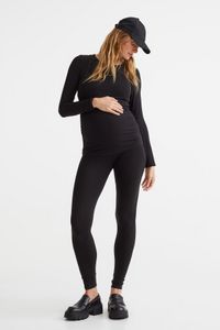 3-piece maternity set offers at S$ 35 in H&M
