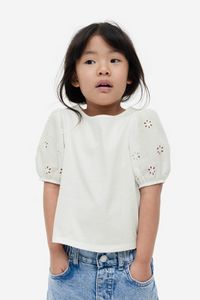 Puff-sleeved top offers at S$ 16.95 in H&M