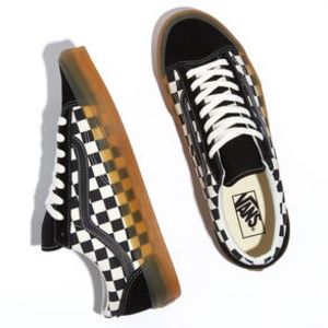 Double Light Gum Style 36 offers at S$ 62.3 in Vans