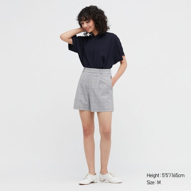 Smart Shorts (Checked) offers at S$ 19.9 in Uniqlo