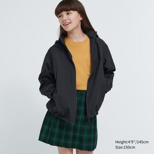 KIDS Pocketable Nylon Parka offers at S$ 19.9 in Uniqlo