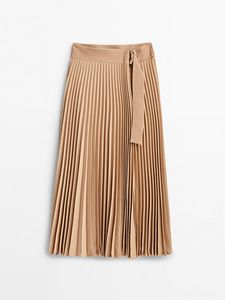 Pleated Skirt With Topstitched Waistband offers at S$ 225 in Massimo Dutti
