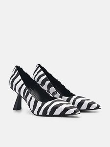 Amelie Pumps offers at S$ 89.9 in Pedro